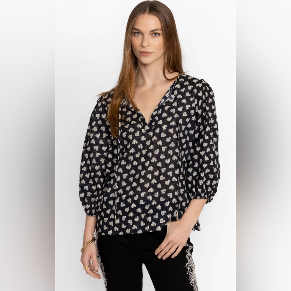 🆕🔖 Johnny Was ✨ Couple Of Hearts Blouse Top ✨ Black Cream ✨Size Small ✨ NWT!!!